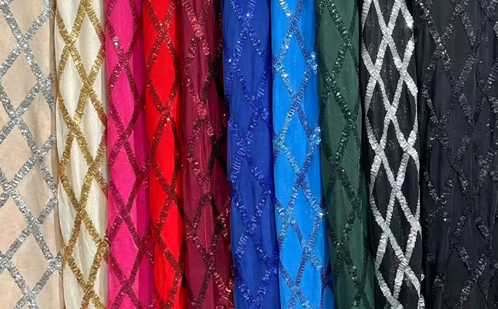 Diamantgitter-Pailletten-Stick – Crystal Mesh Fabric Bewertung und Preis